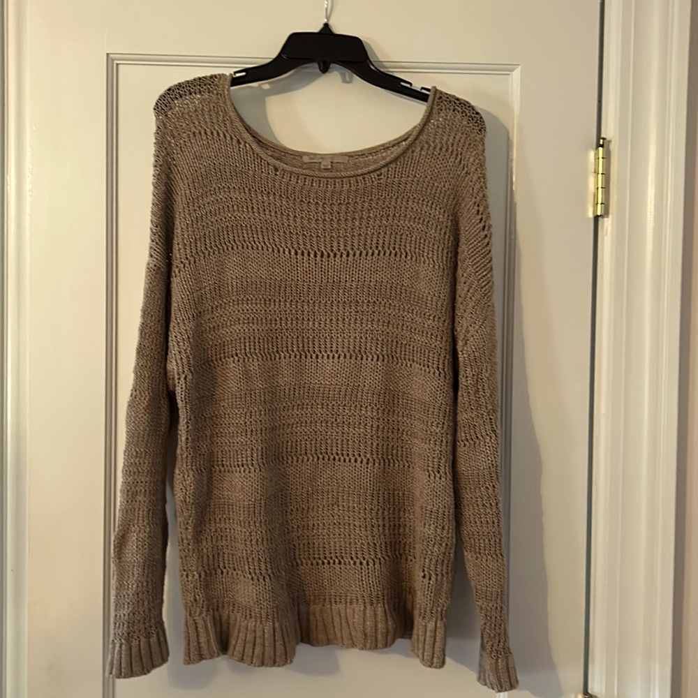 Tan lightweight Gap sweater size large.